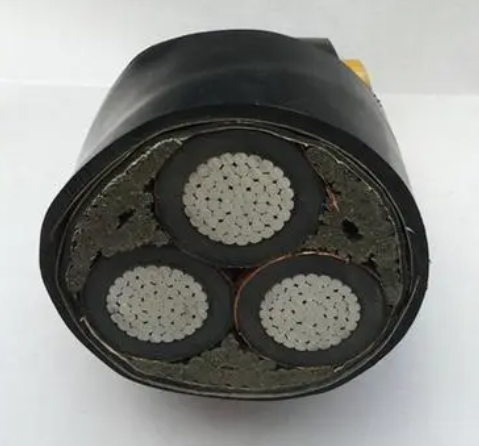 新荔灣電纜廠分享電線電纜導(dǎo)體要怎么去選擇！.jpg
